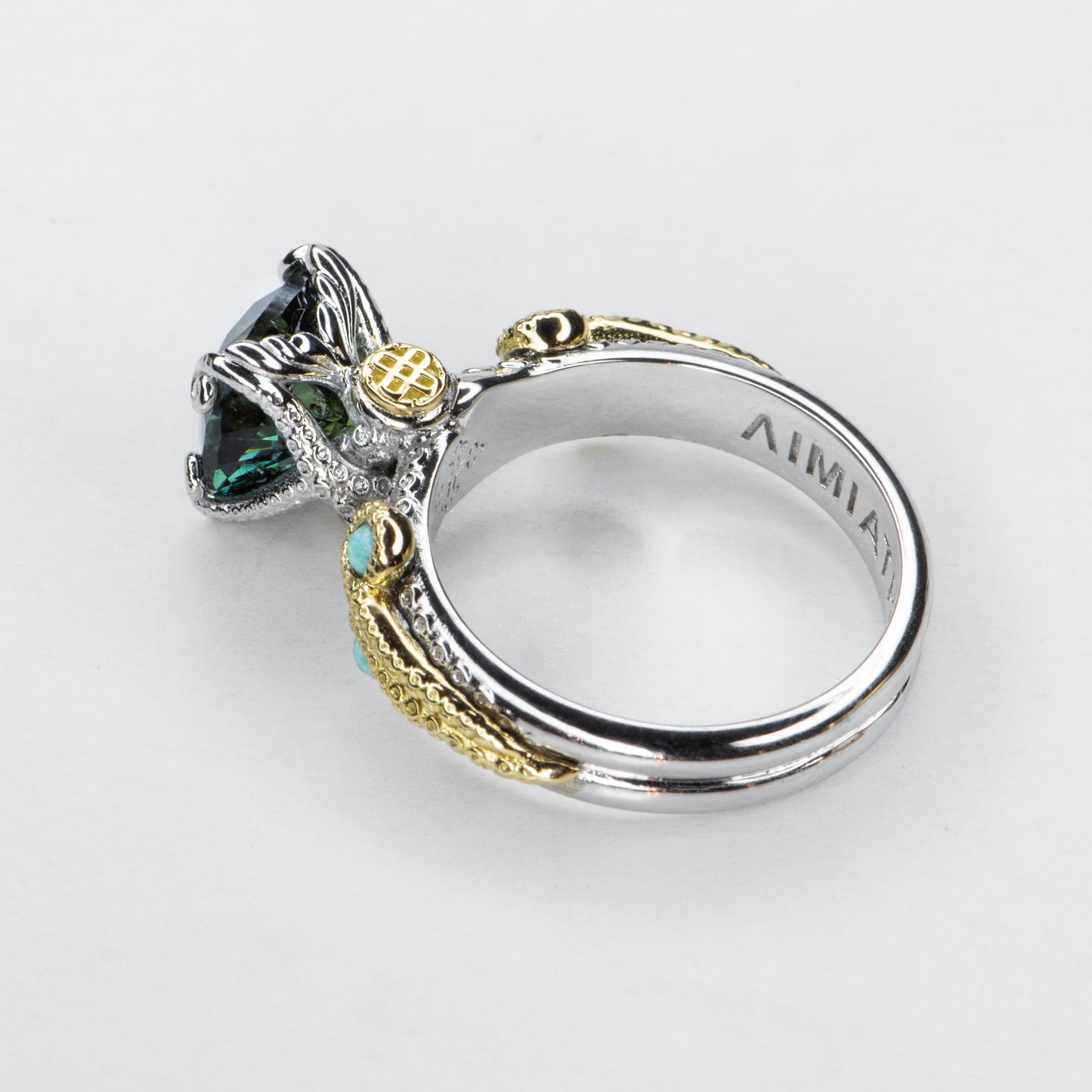 2.5ct Green Sapphire - MEANDER