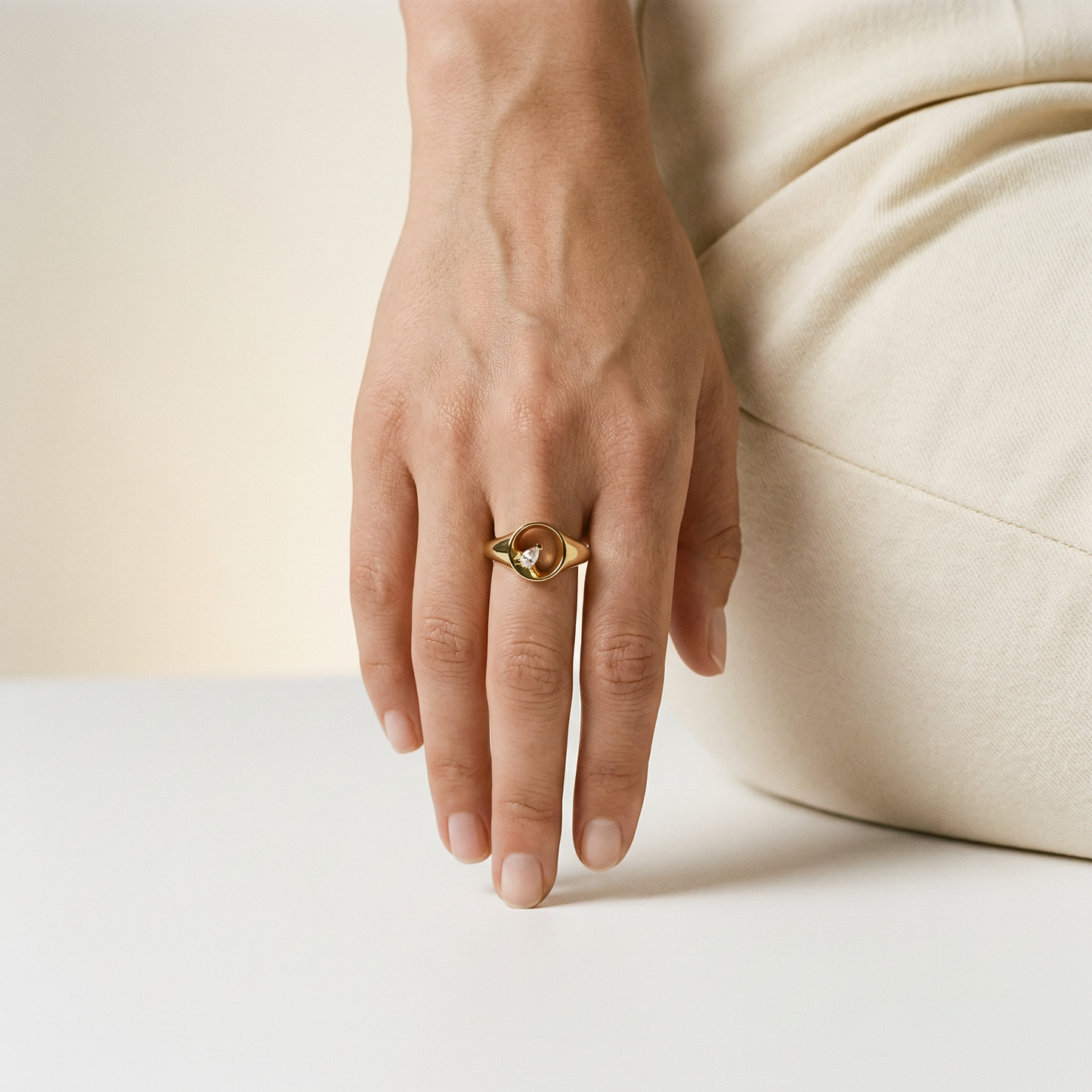 HOLLOW PEAR CUT SIGNET