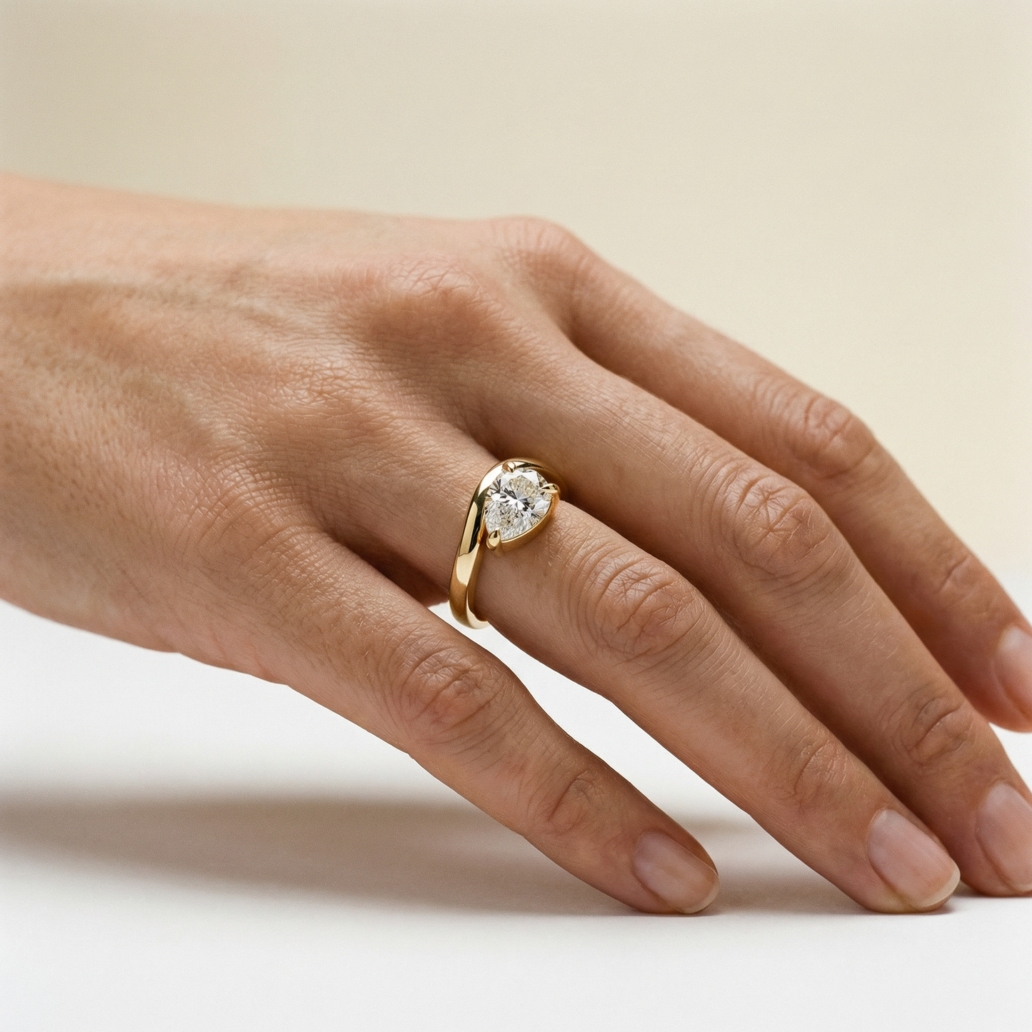 EAST WEST PEAR SOLITAIRE